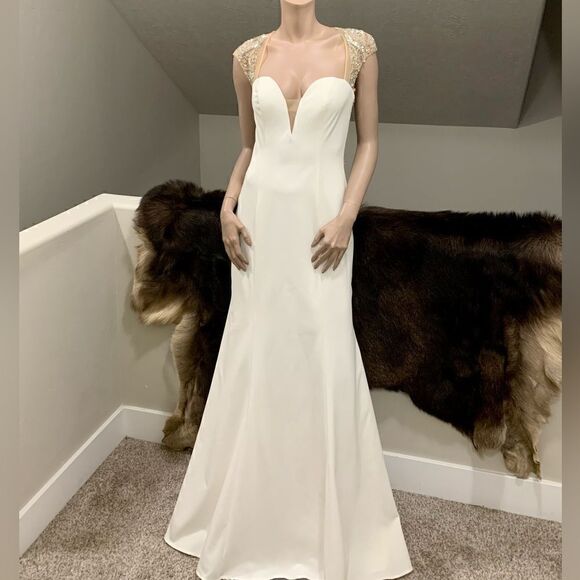 New Stunning Cap Sleeve Exquisite Beading Back Mermaid Gown/Evening Dress - Picture 3 of 17